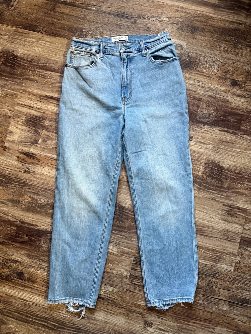 Abercrombie & Fitch Curve Love Ultra High Rise Ankle Straight Jean Size 29 Reg